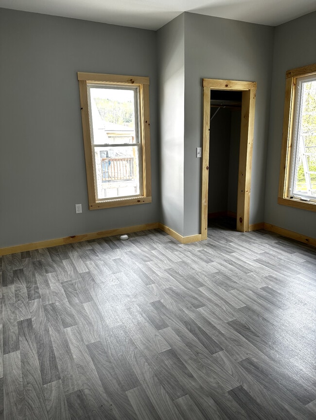 Building Photo - 15 Third St