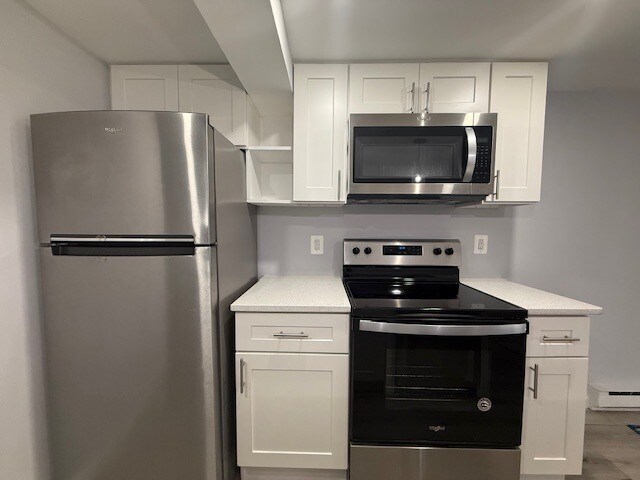 Building Photo - 219 9th St SE