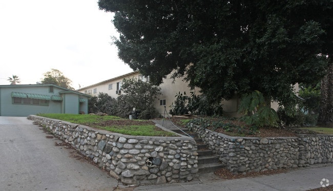 Building Photo - 153 Avenue 57