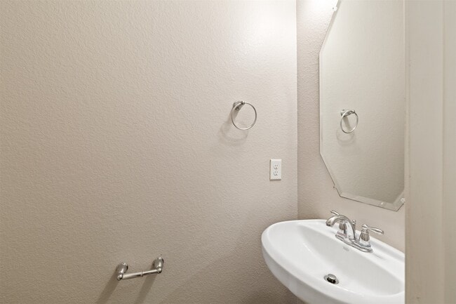 Building Photo - 11614 Lantana Reach Dr