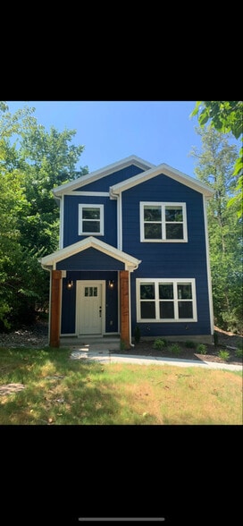 Primary Photo - 1638 Price Ave