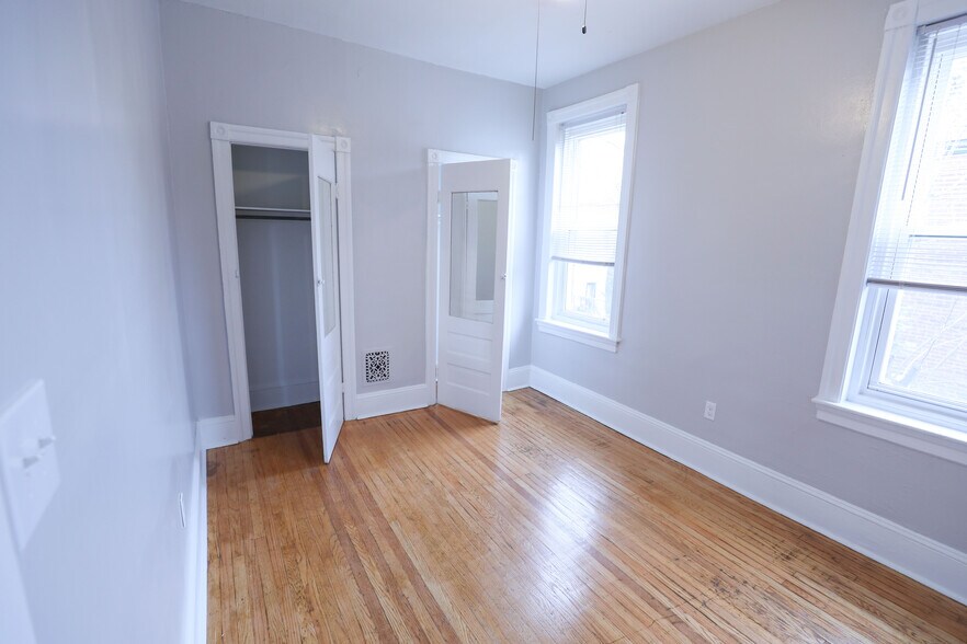 Building Photo - 141 Manheim St.
