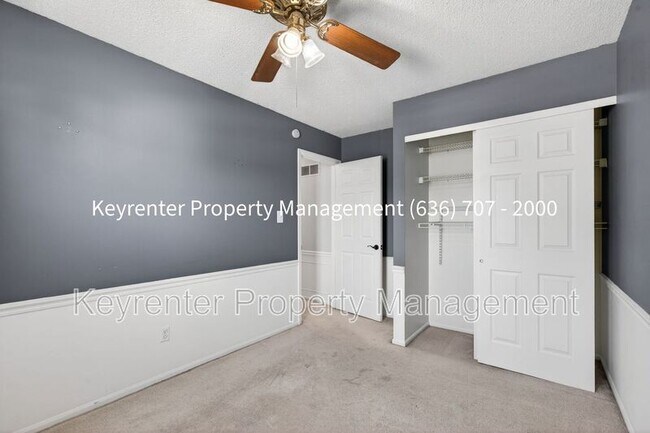 Building Photo - 971 Whispering Ridge Ln