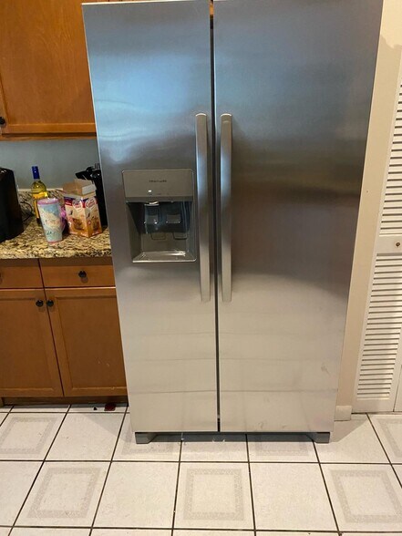 Building Photo - 2265 SW Edison Cir