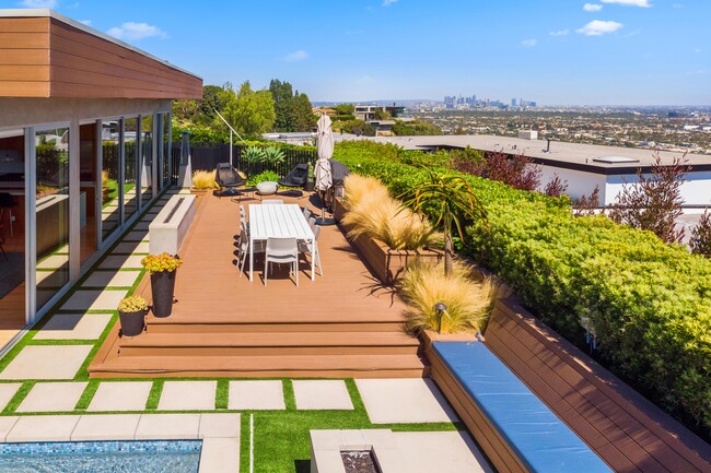 Building Photo - 1439 Devlin Dr