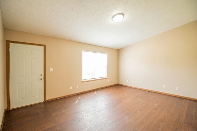 Building Photo - 2204 Bridgewater Cir