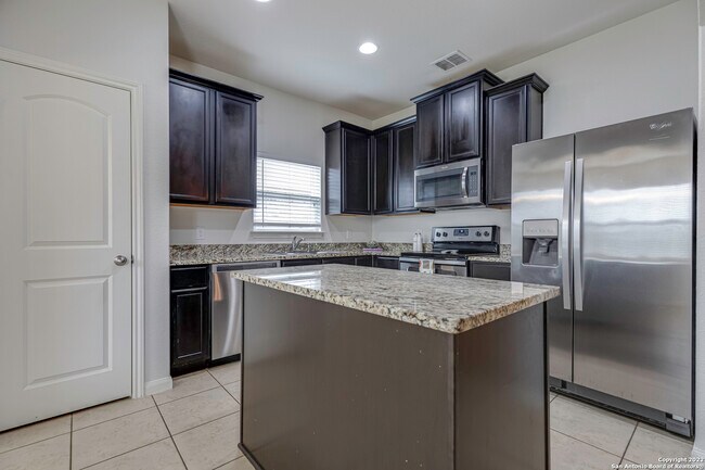 Building Photo - 7810 Creekshore Cove