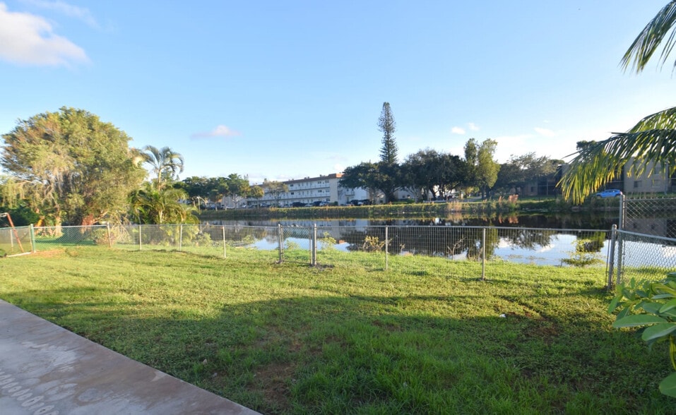 Building Photo - 4986 NW 39th St