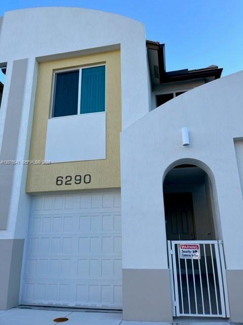 Building Photo - 4729 SW 63rd Terrace