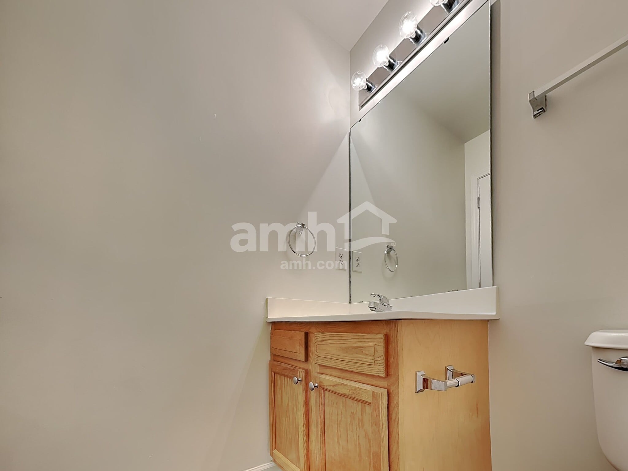 Building Photo - 71 Wolf Creek Ln