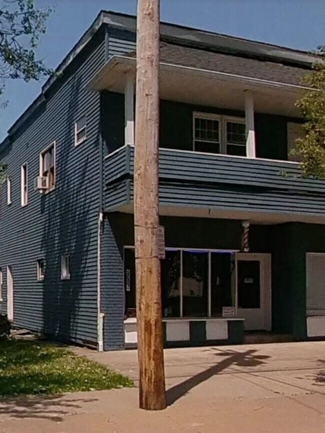 Prime Commercial Space for Rent 5004 Memphis Ave Cleveland OH 44144