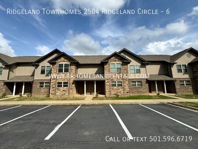 Building Photo - 2504 Ridgeland Cir