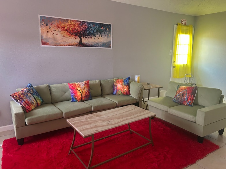 Building Photo - 6627 Villarreal Dr