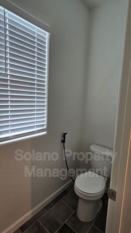 Building Photo - 1205 Niemann St