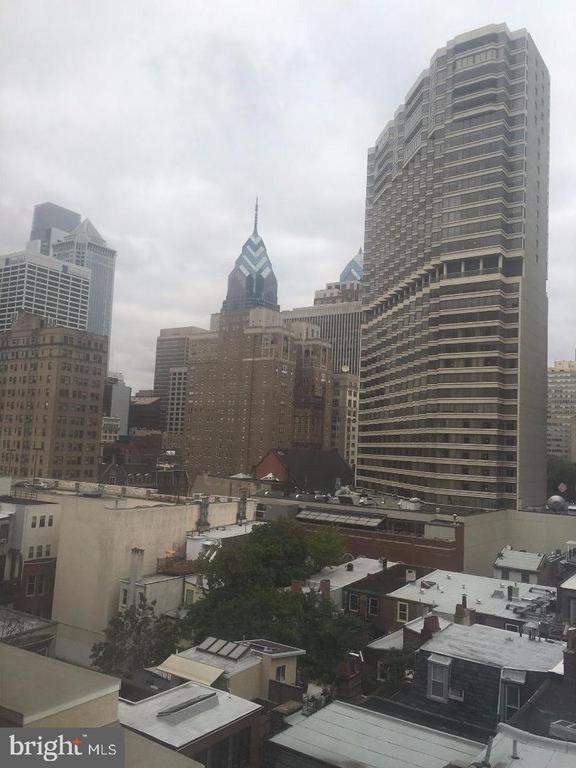 Building Photo - 2031 Locust St