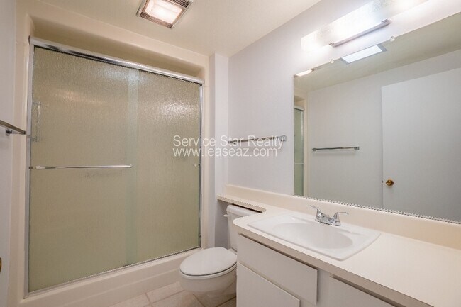 Building Photo - 17230 N Palo Verde Dr