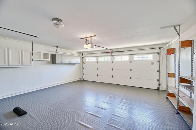Building Photo - 5336 N 25th St