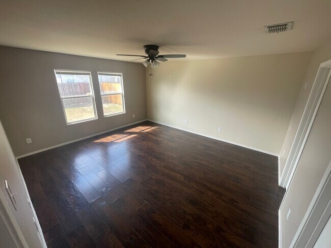 Building Photo - 220 Chalk Mountain Dr