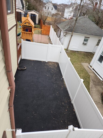 Building Photo - 72 S Central St