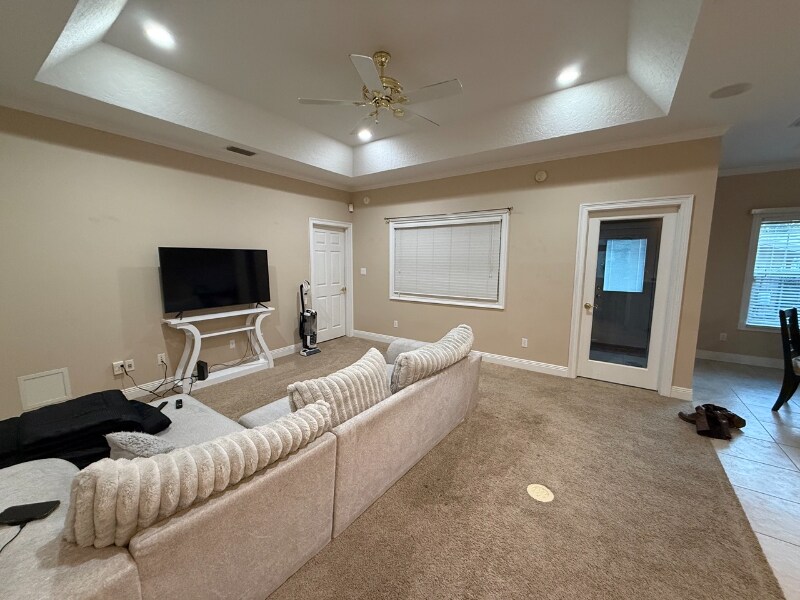 Building Photo - 808 Lark St