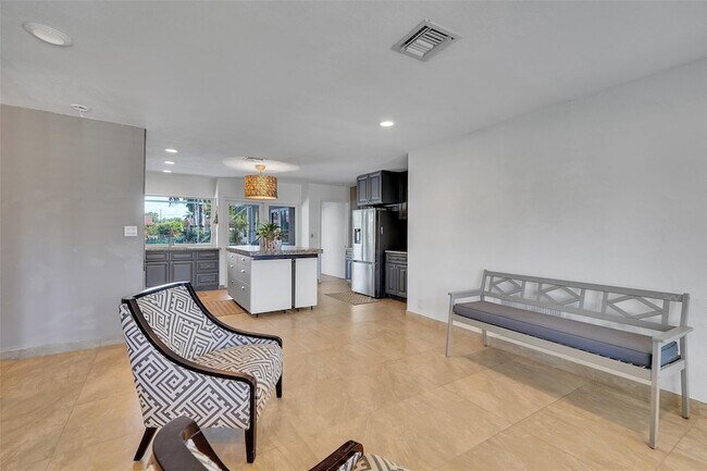 Building Photo - 1736 NW 38th St