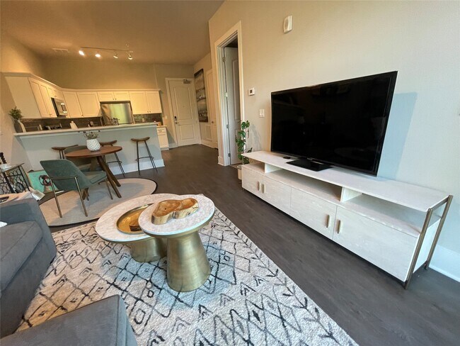 Building Photo - 2727 Houston Ave