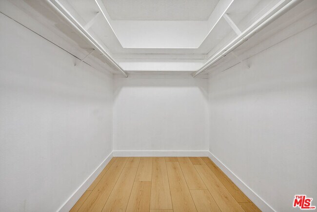 Building Photo - 1727 S Bentley Ave