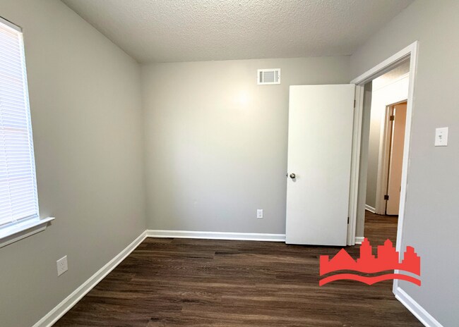 Building Photo - 4061 Mossville St