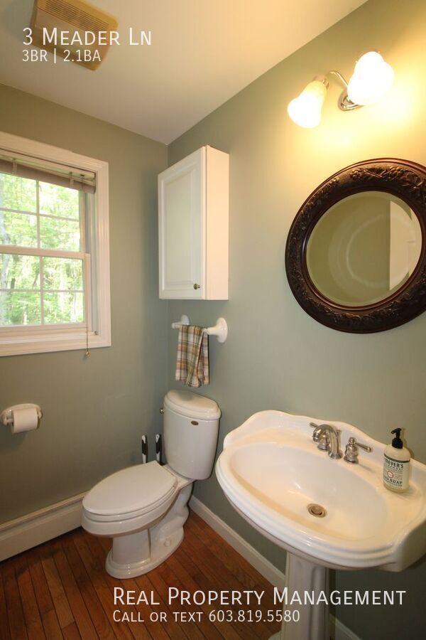 Building Photo - 3 Meader Ln