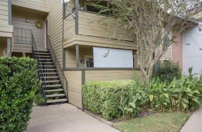 Primary Photo - 15534 Zabolio Dr