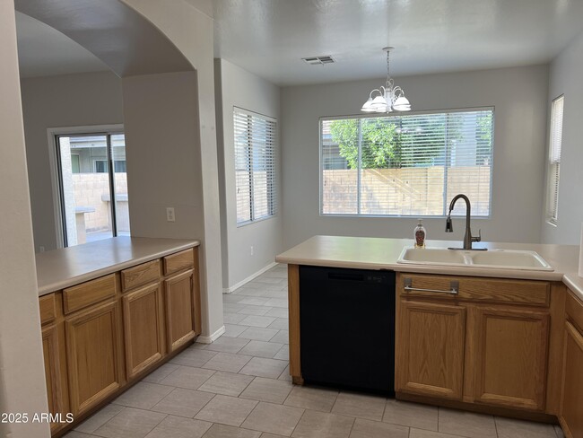 Building Photo - 4220 E Orchid Ln