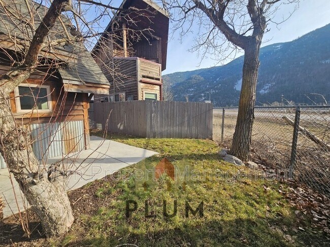 Building Photo - 131 Speedway Ave