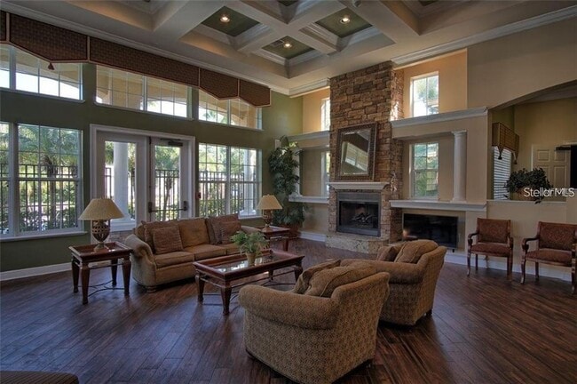 Building Photo - 10106 Courtney Oaks Cir