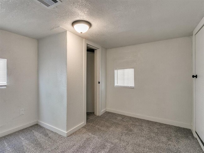 Building Photo - 6111 Jacks Ave