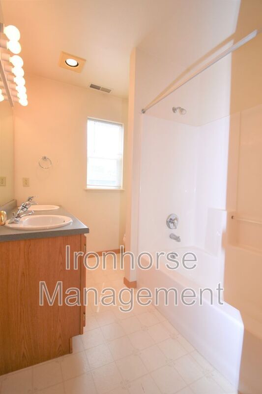 Building Photo - 2460 Wheeler Dr