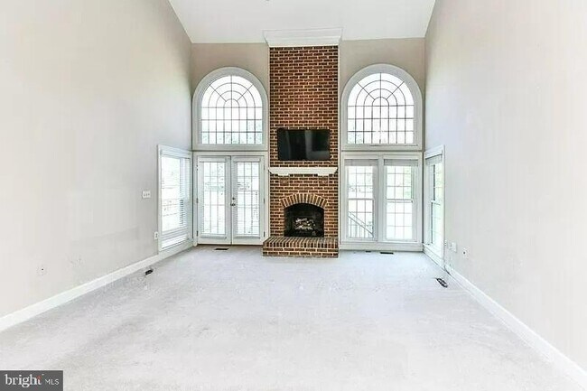 Building Photo - 1088 Safa St
