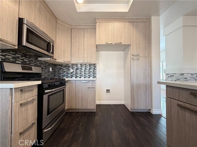 Building Photo - 7280 Comiso Way