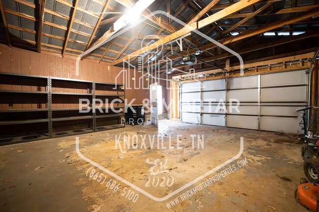 Building Photo - 837 Teffeteller Ln