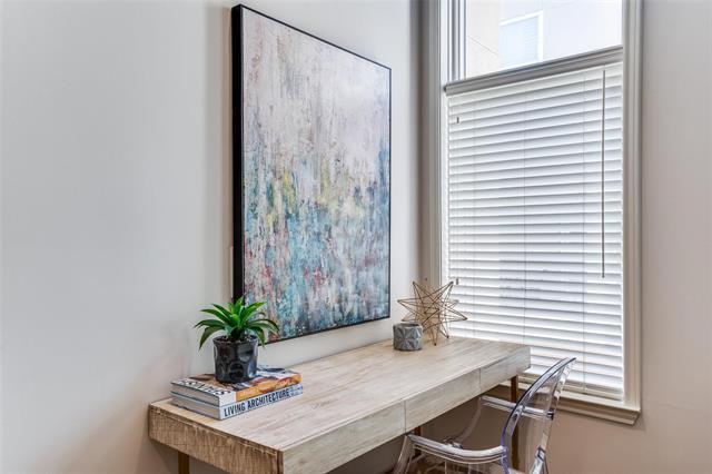 Building Photo - 4310 Buena Vista St