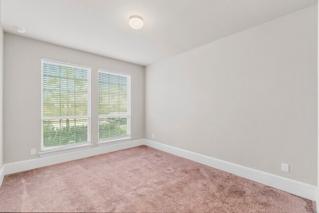 Building Photo - 8710 Burdekin Rd