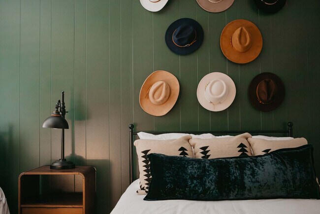 Building Photo - 946 Magnolia St SE