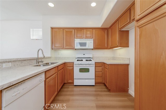 Building Photo - 6937 Resina St