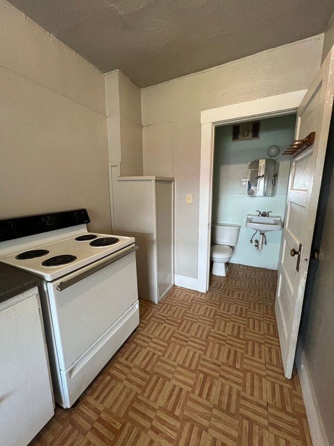 Building Photo - 93754