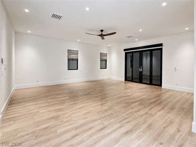 Building Photo - 2577 Red Arrow Dr