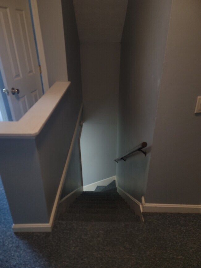 Building Photo - 651 Fall River Ave