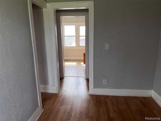 Building Photo - 2174 Springle St