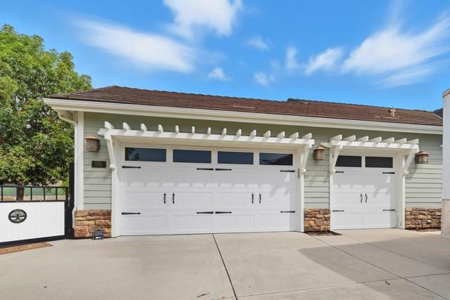 Building Photo - 1261 Birch Way