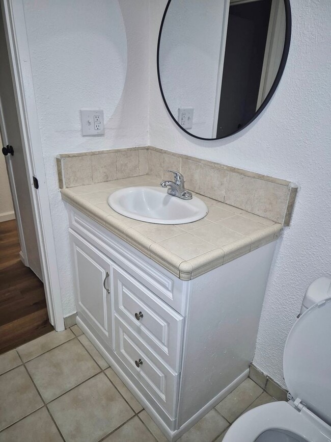 Building Photo - Charming 3-Bedroom Home with Large Backyard & One-Car Garage