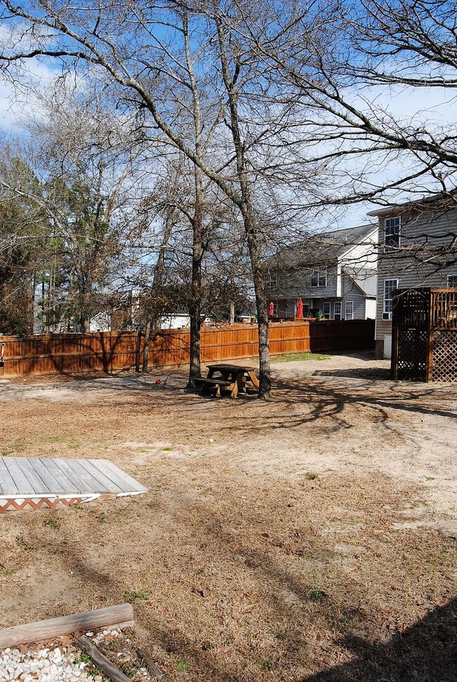 Building Photo - 2 Knot Ct