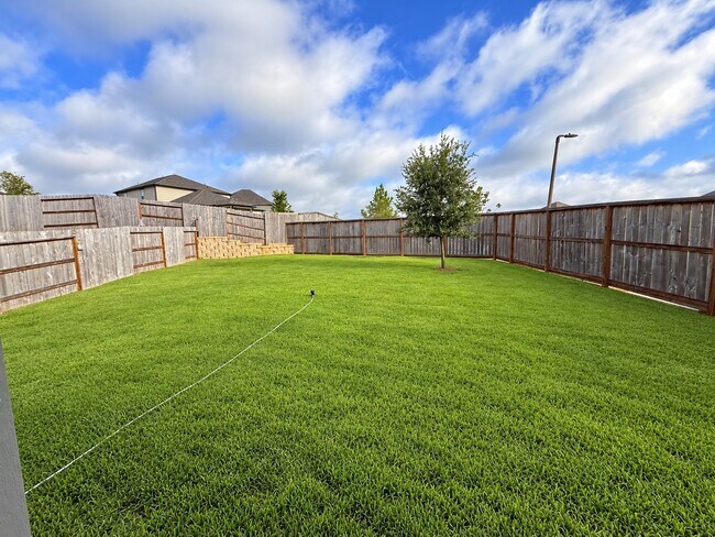 Building Photo - 204 Brks Mnr Ct